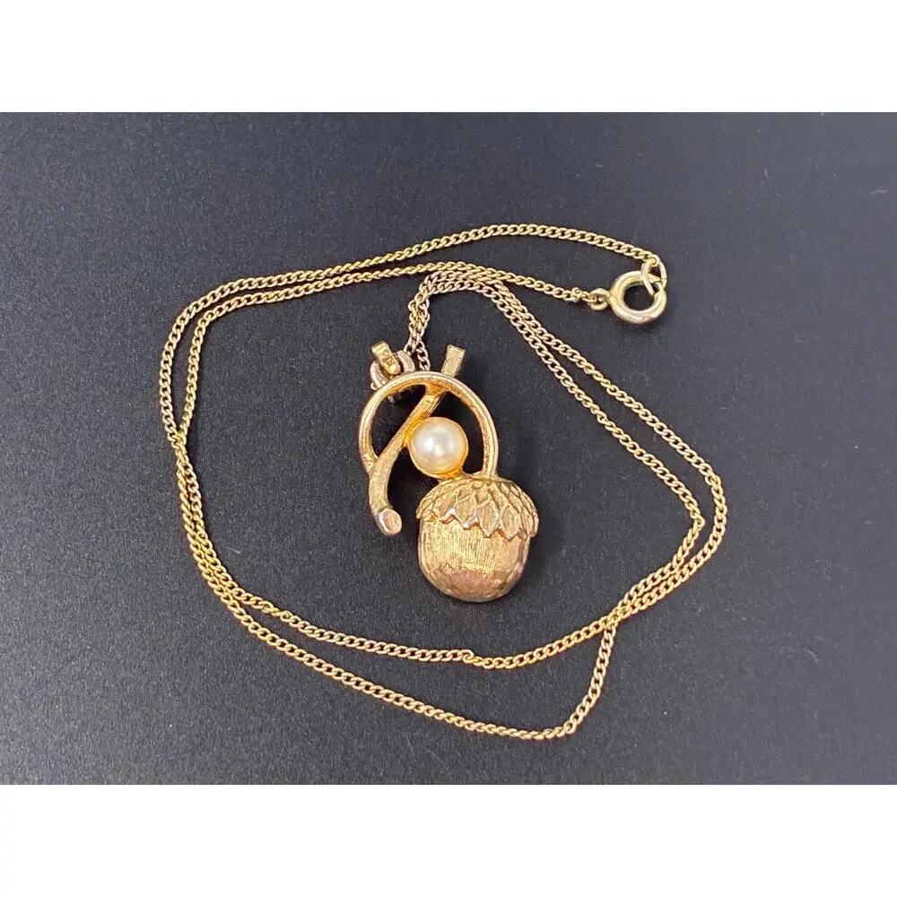 Vintage Sarah Coventry Acorn Pendant Necklace Gold Tone Faux Pearl Nature